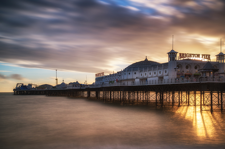 brighton-uk-beach-town-pier